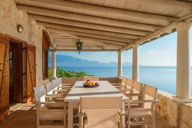 Blue Caves Villas | 4-bedroom Villa DEEP BLUE