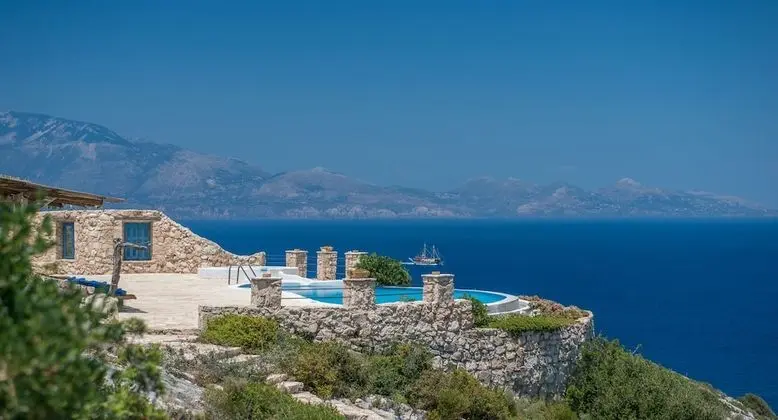 Blue Caves Villas | 4-bedroom Villa DEEP BLUE