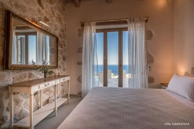 Blue Caves Villas | 4-bedroom Villa HARMONIA