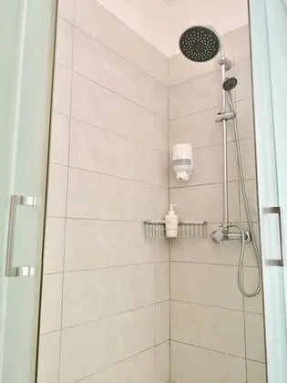 Stüdyo, Sıcak Su Küveti, Bahçeli