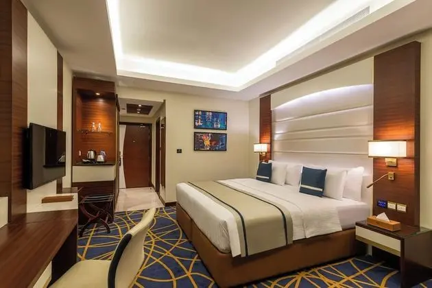 Deluxe Tek Büyük Yataklı Oda