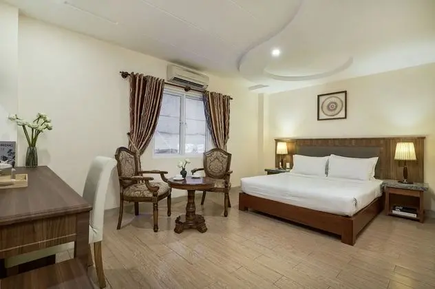 Luxury Oda