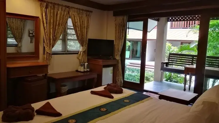 Superior Garden View Bungalow Double Bed