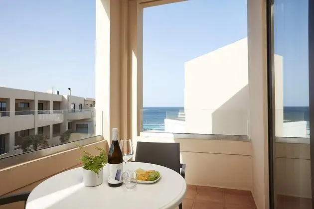 Stüdyo, Kısmi Deniz Manzaralı