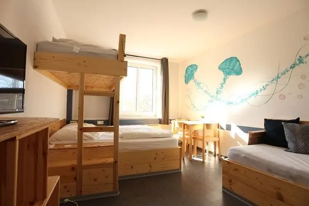 Dört Kişilik Oda, Ortak Banyo