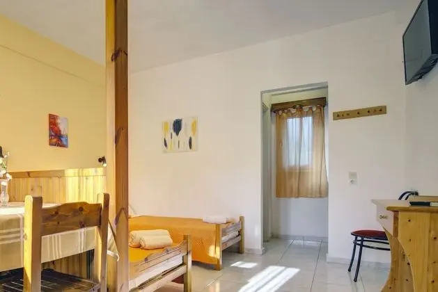 Tek Büyük Yataklı Oda, 1 Yatak Odası, Havuz Manzaralı