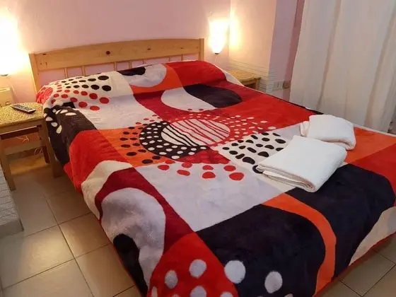 Tek Büyük Yataklı Oda, Ortak Banyo