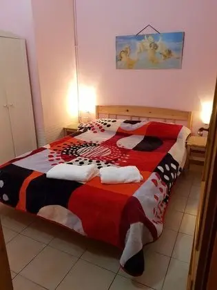 Tek Büyük Yataklı Oda, Ortak Banyo