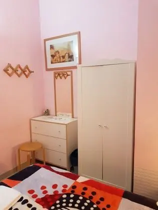 Tek Büyük Yataklı Oda, Ortak Banyo