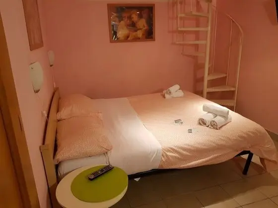 Üç Kişilik Oda, Ortak Banyo