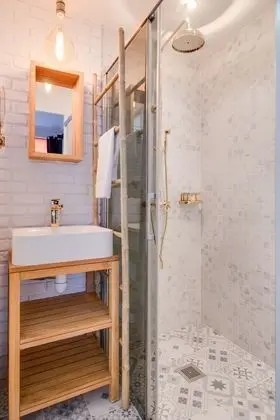 Exclusive Apart Daire, Banyolu/Duşlu, Avlu Manzaralı