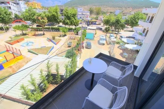 Tek Büyük Yataklı Oda, Balkon