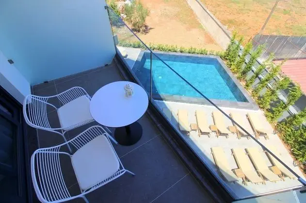 Tek Büyük Yataklı Oda, Balkon