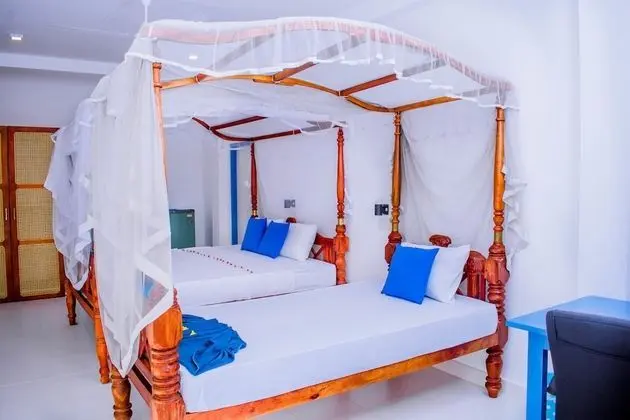 Luxury Üç Kişilik Oda, 1 Yatak Odası, Kısmi Deniz Manzaralı
