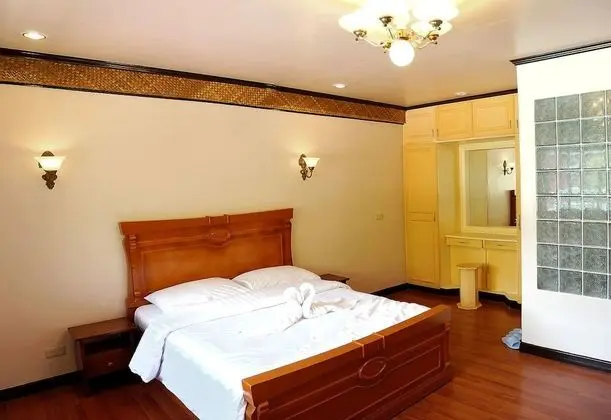 Kır Evi, 1 Çift Kişilik Yatak, Havuz Kenarı