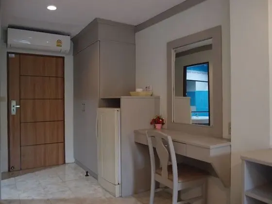 Superior Room with Pool Side