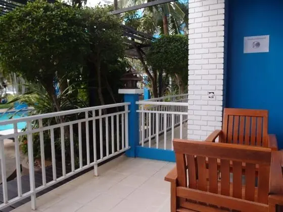 Superior Room with Pool Side