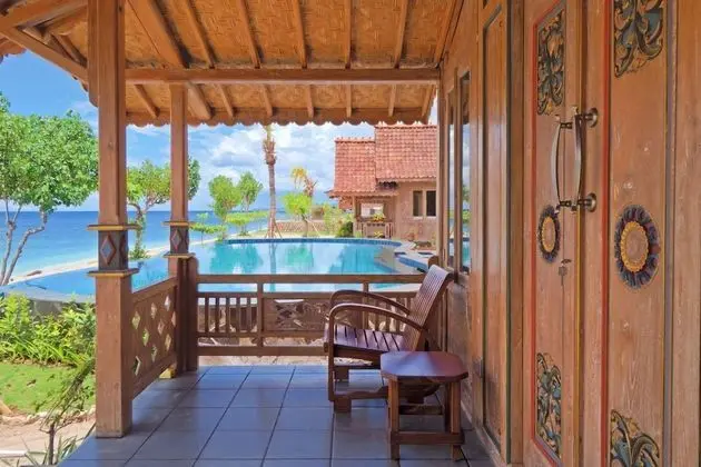Deluxe Beachfront View