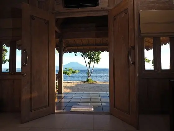 Deluxe Beachfront View