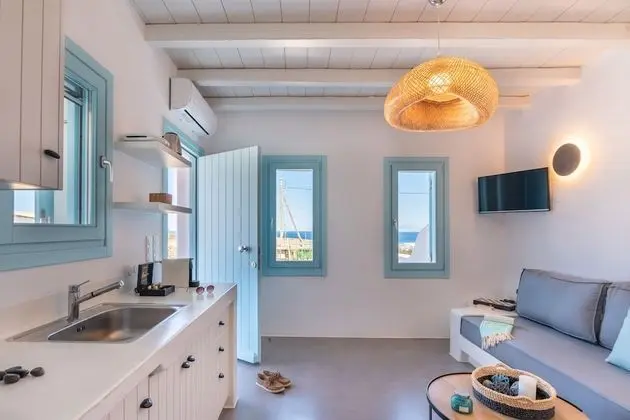 Luxury Villa, 3 Yatak Odası, Plaj Manzaralı, Denize Bakan (Lyra)