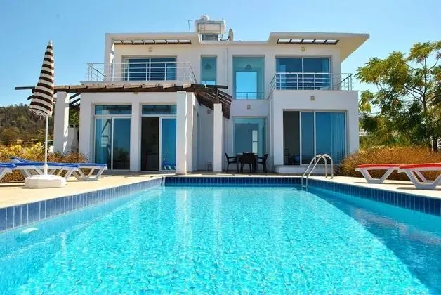 Villa, 3 Yatak Odası, Kişiye Özel Havuzlu