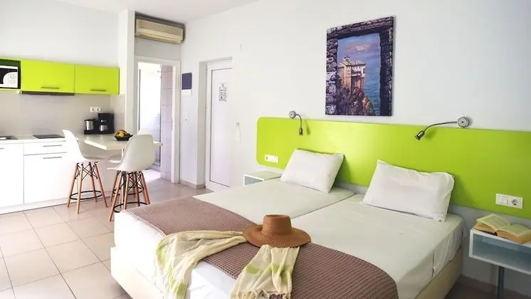 Stüdyo (2 Adults)