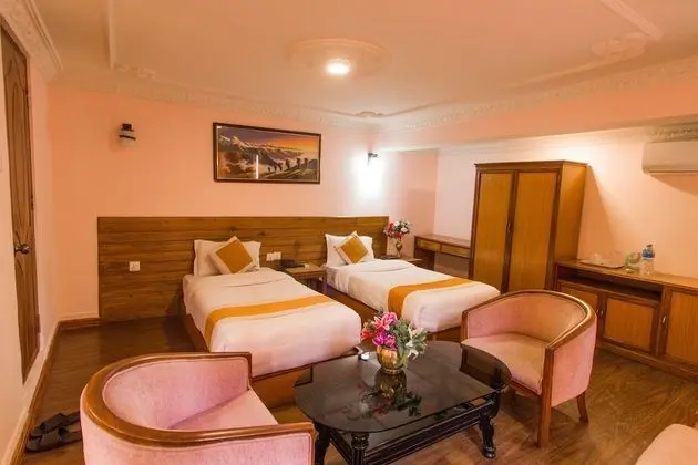 Deluxe Tek Büyük veya İki Ayrı Yataklı Oda