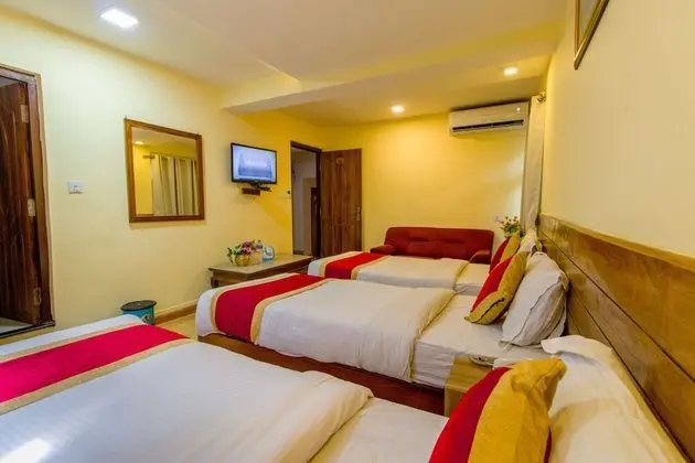 Deluxe Üç Kişilik Oda, 2 Yatak Odası