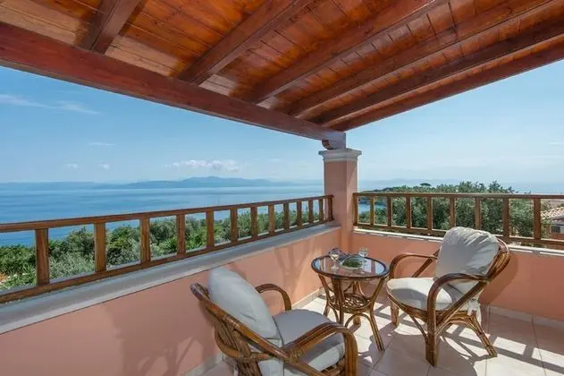 Family Villa, 2 Yatak Odası, Kişiye Özel Havuzlu, Deniz Manzaralı