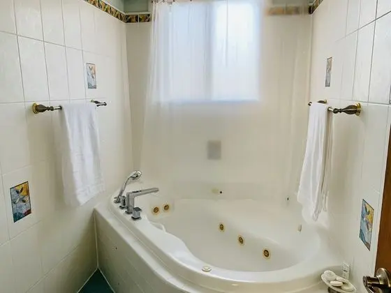 Deluxe Dört Kişilik Oda, Bahçe Manzaralı