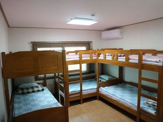 Ortak Ranzalı Oda, Sadece kadınlar için (6 people)