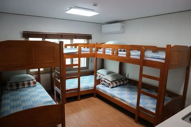 Ortak Ranzalı Oda, Sadece kadınlar için (6 people)