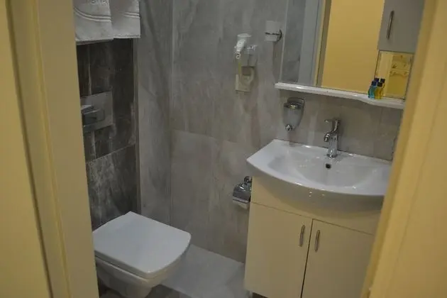 Standard Tek Büyük Yataklı Oda