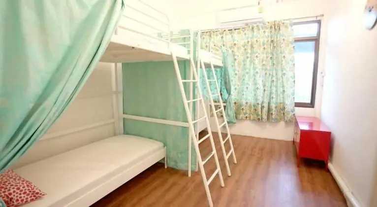 Room with 4 Bunk Beds