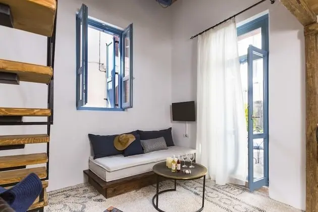MOSAIC LOFT SUITE