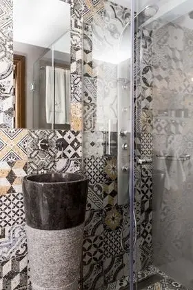 MOSAIC LOFT SUITE