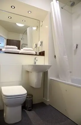 Tek Büyük Yataklı Oda, 1 Çift Kişilik Yatak, Sigara İçilmez