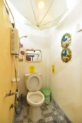 Single Room with Shared Bathroom
