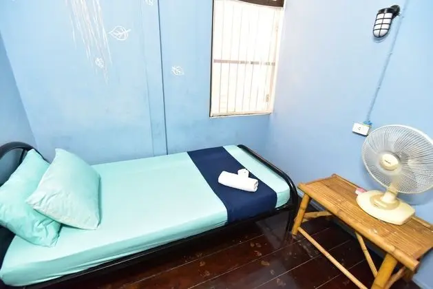 Single Room with Shared Bathroom