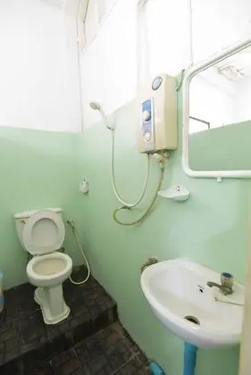 Single Room with Shared Bathroom