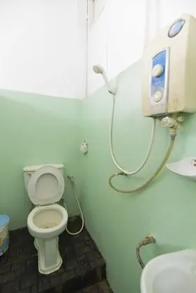 Single Room with Shared Bathroom