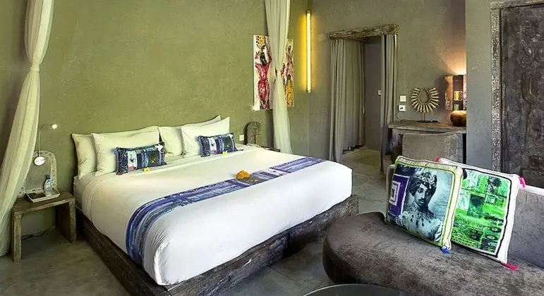 One Bedroom Suite free upgrade