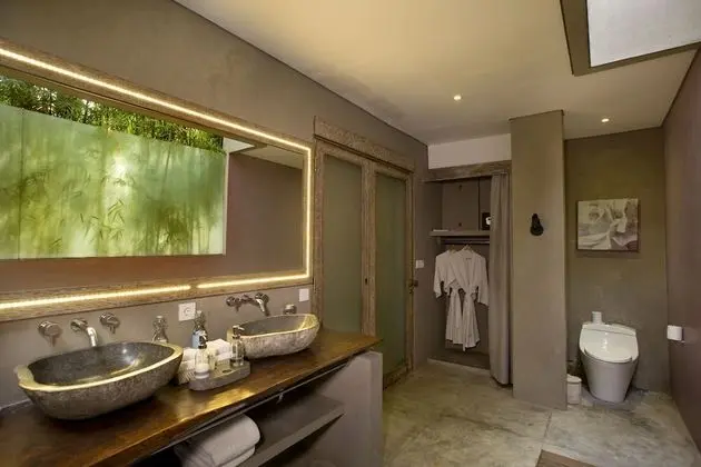 One Bedroom suite with private pool