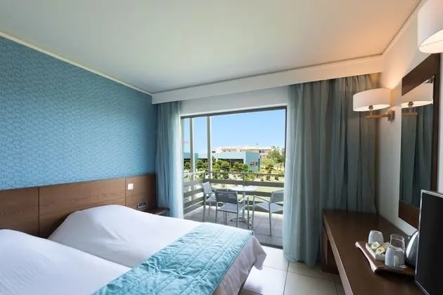 Standard, Limited sea view
