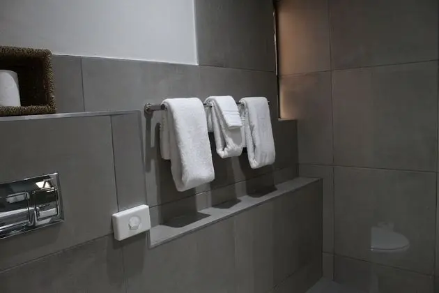 Business Tek Büyük Yataklı Oda