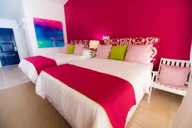 Oda, 2 Büyük (Queen) Boy Yatak, Küçük Mutfak, Plaj Manzaralı