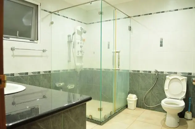 Deluxe 6-Bedroom Villa
