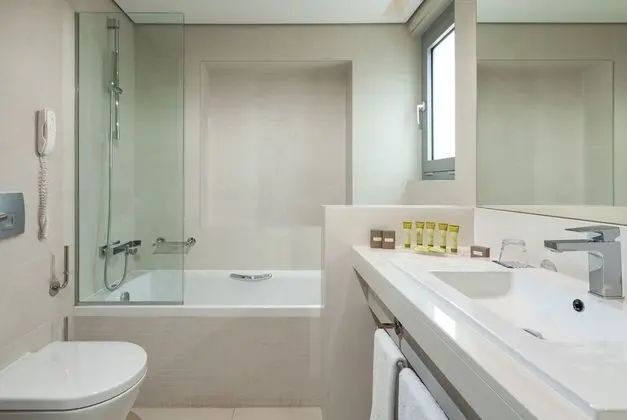 İki Ayrı Yataklı Oda, Bahçe Manzaralı