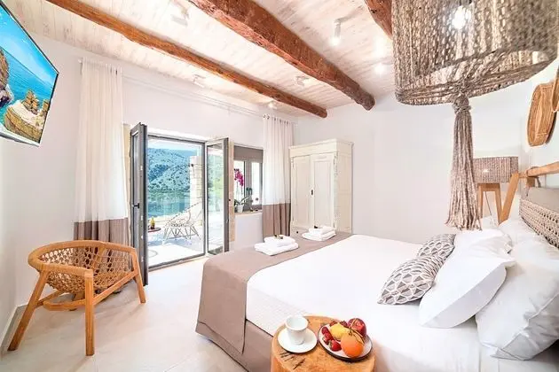 Villa, 3 Yatak Odası, Kişiye Özel Havuzlu, Göl Manzaralı