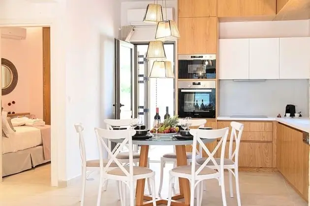 Villa, 3 Yatak Odası, Kişiye Özel Havuzlu, Göl Manzaralı